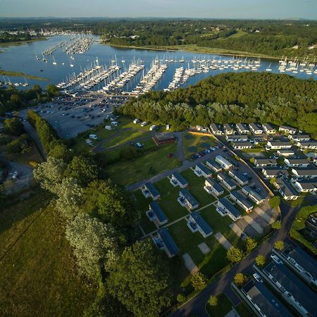 Mercury Yacht Harbour And Holiday Park Bursledon Kültér fotó