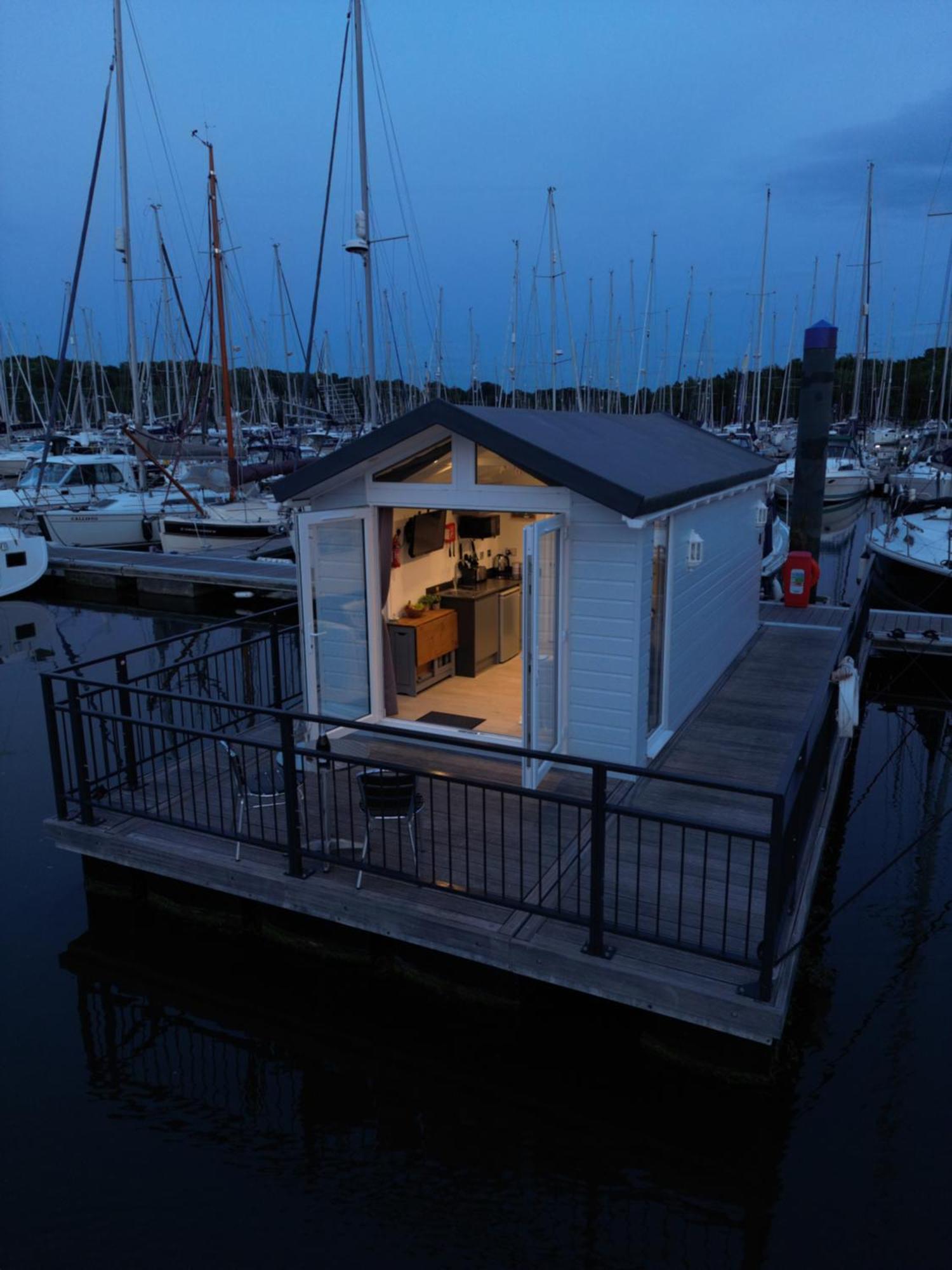 Mercury Yacht Harbour And Holiday Park Bursledon Kültér fotó