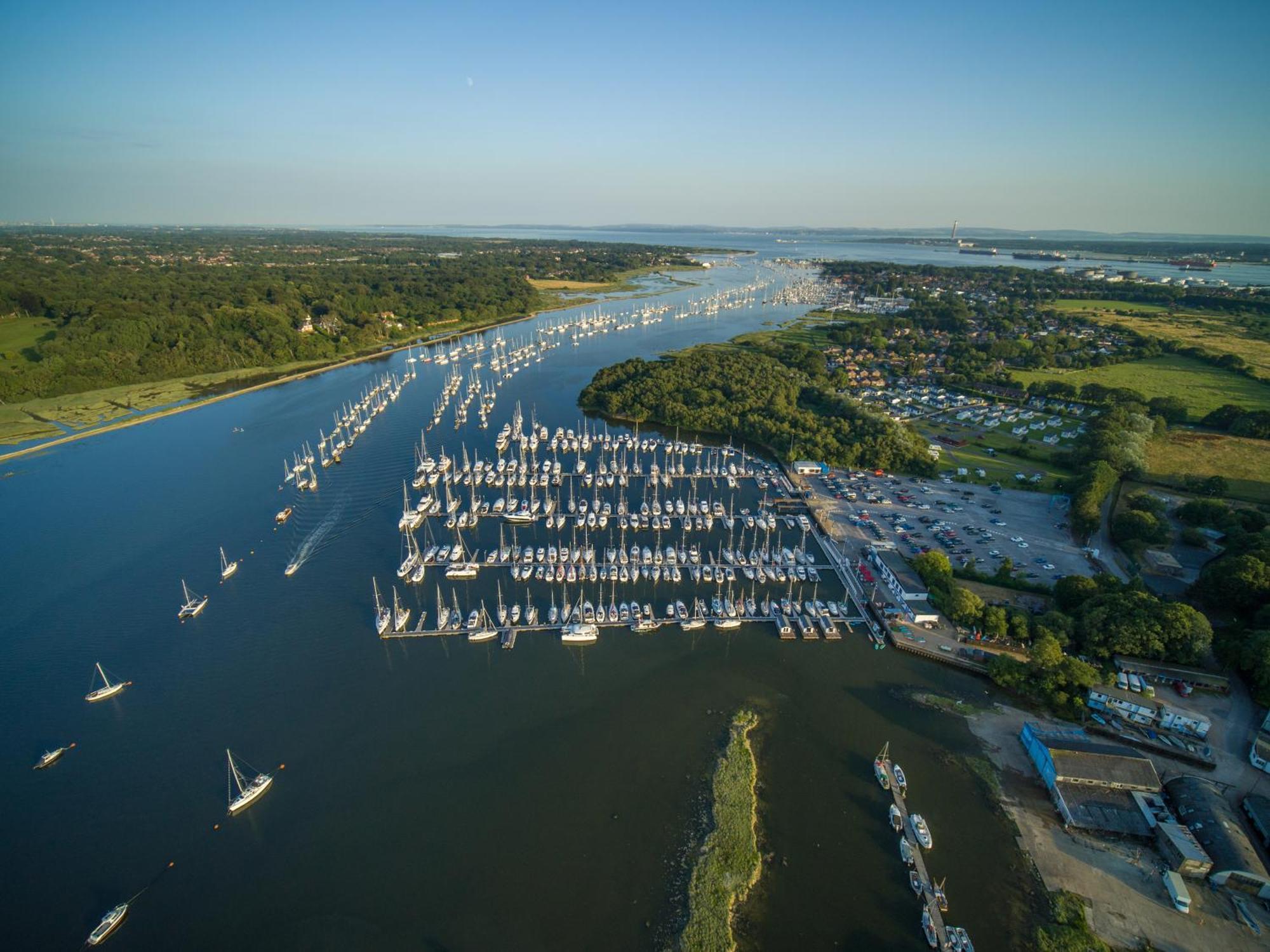 Mercury Yacht Harbour And Holiday Park Bursledon Kültér fotó