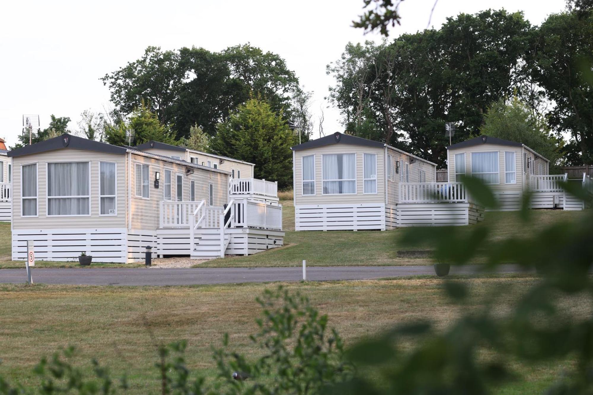Mercury Yacht Harbour And Holiday Park Bursledon Kültér fotó