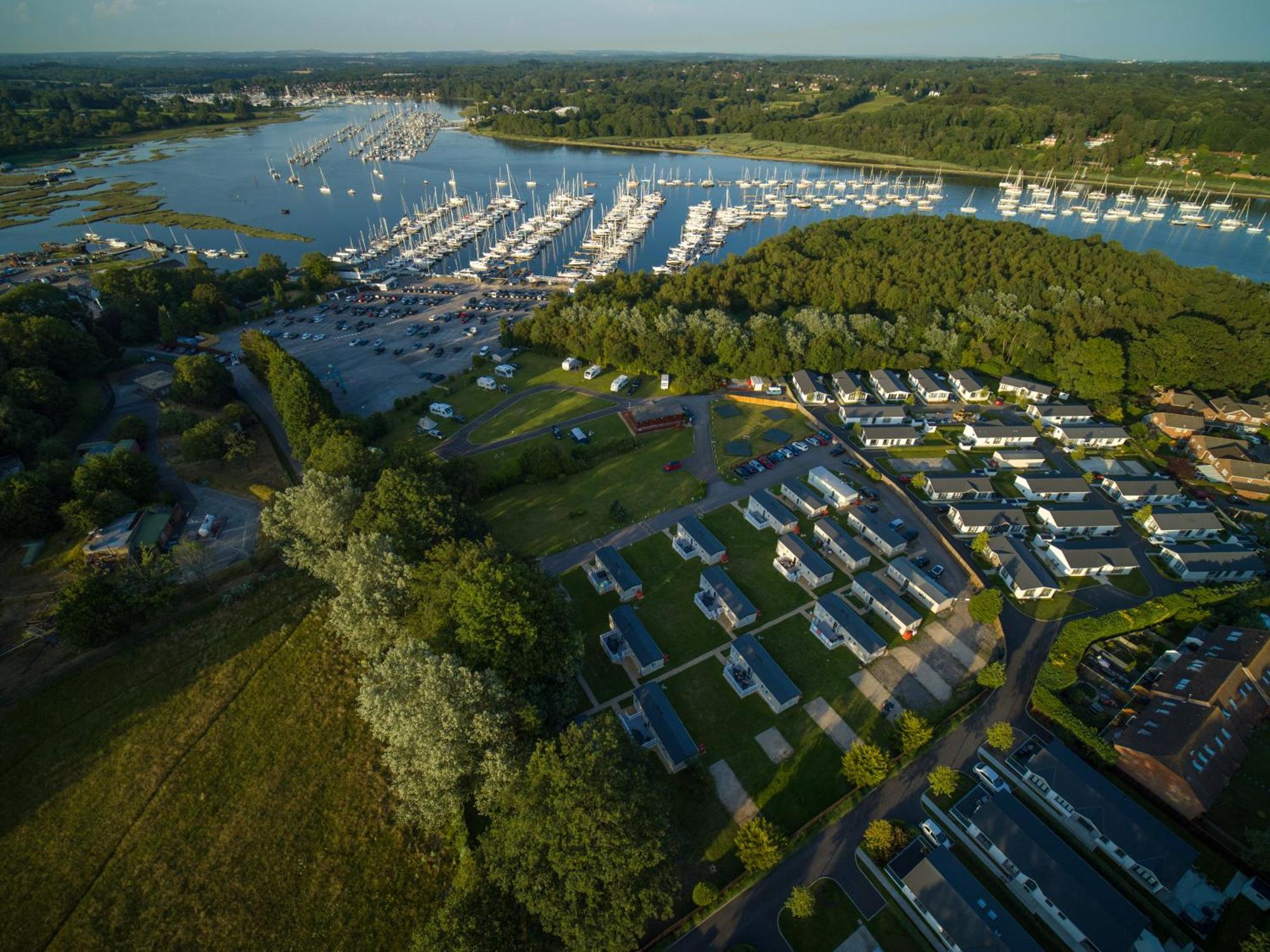 Mercury Yacht Harbour And Holiday Park Bursledon Kültér fotó